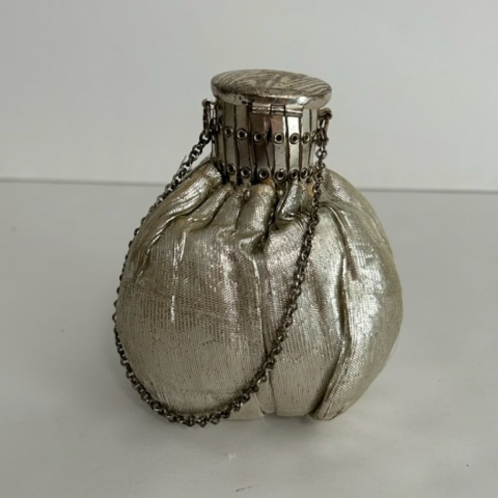 VINTAGE SILVER POUCH EVENING PURSE